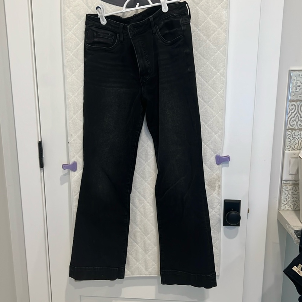 Kut From The Cloth Kelsey High Rise Fab Ab Ankle Flare with Black Base Wash